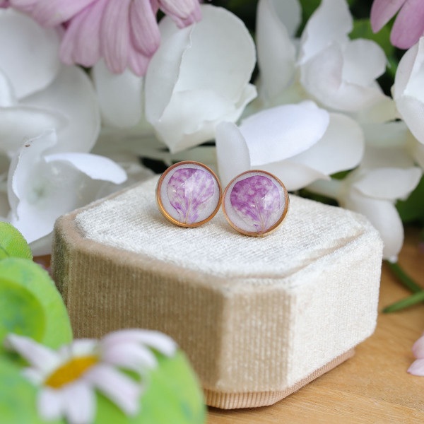 Carnation petal stud earrings