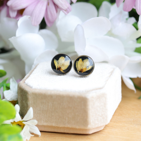 Wild flower stud earrings