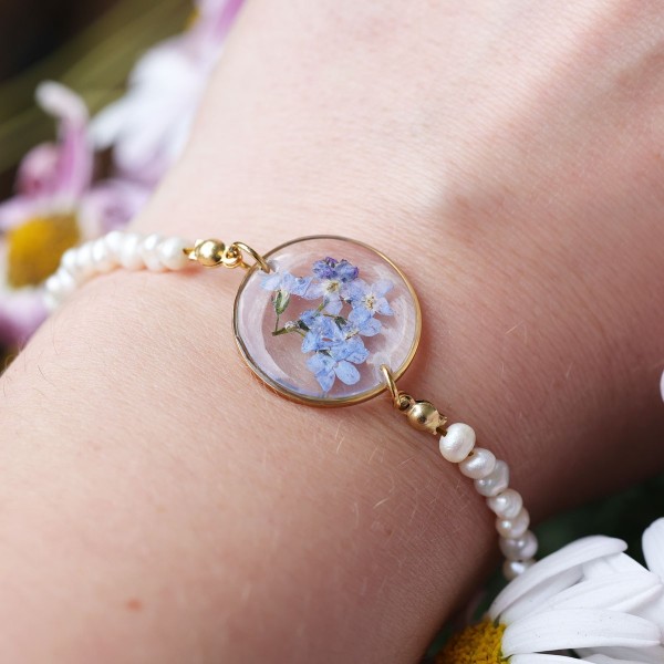 Set with forget-me-not and pearls