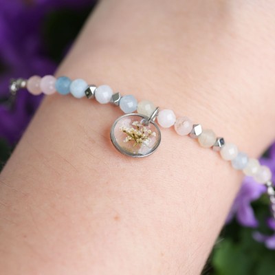 Wild carrot flower bracelet