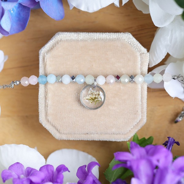 Wild carrot flower bracelet