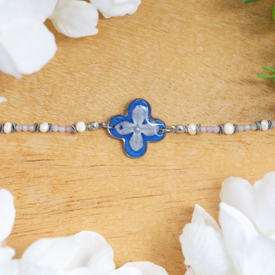 Clover bracelet with lilac and pearls