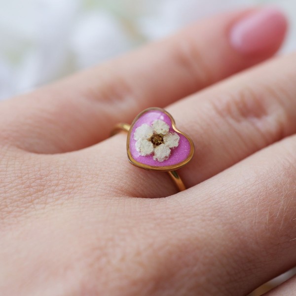 Pierścionek serduszko z tawułą