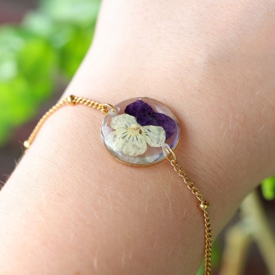 Classic pansy bracelet