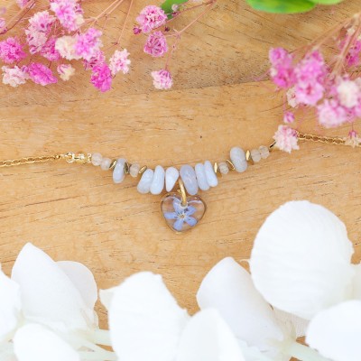 Heart bracelet with forget-me-not