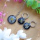 A classic jewelry set with daisy flowers