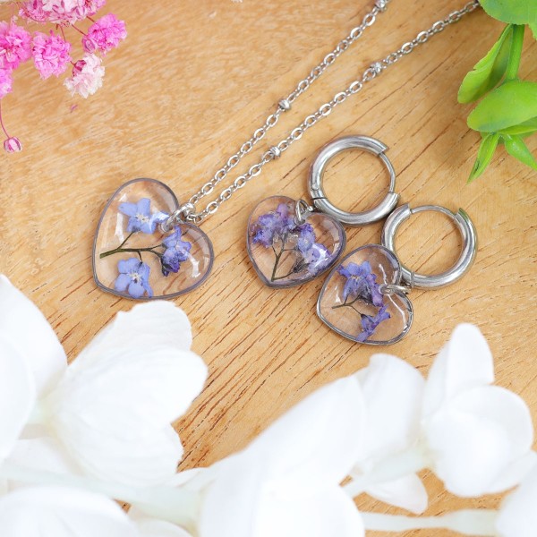 Classic heart jewelry set with forget-me-not