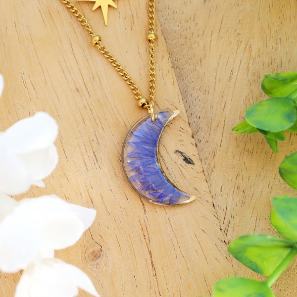 Double teardrop necklace full of stones with wild carrot flower