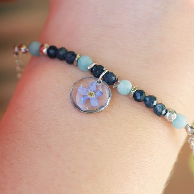 Bracelet with forget-me-not