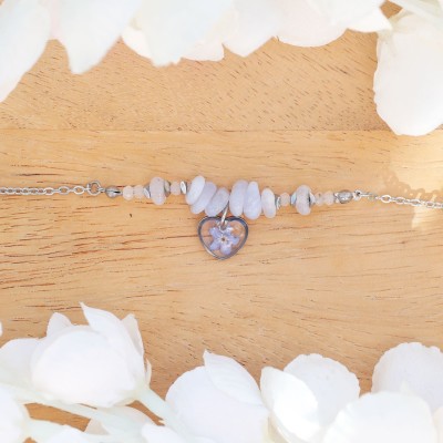 Heart bracelet with forget-me-not