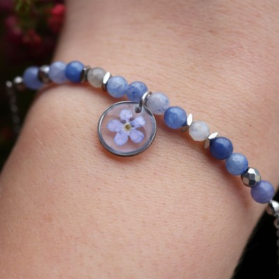 Bracelet with forget-me-not