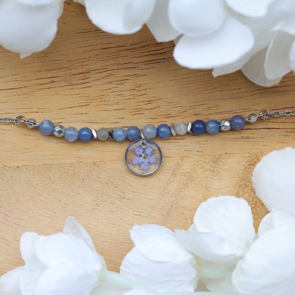 Bracelet with forget-me-not