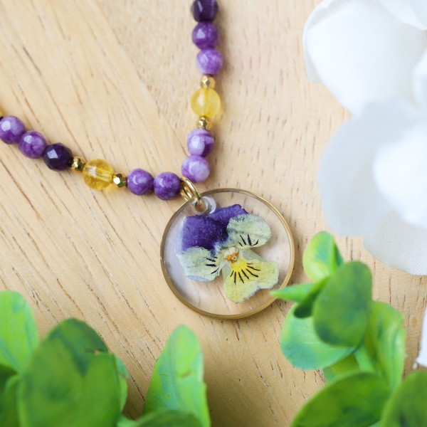 Pansy Necklace