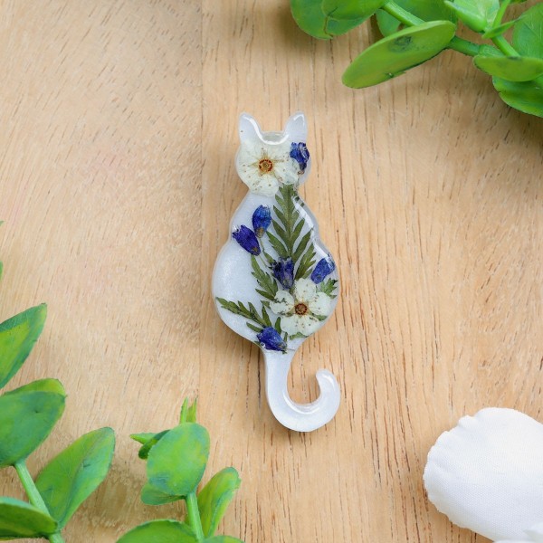 Brooch - Cat Charm of Nature