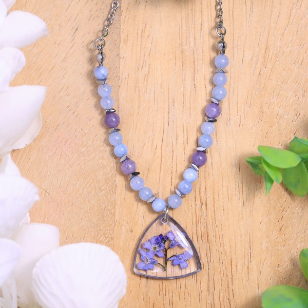 Necklace with forget-me-not
