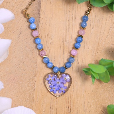 Heart necklace with forget-me-not
