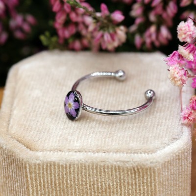 Classic ring with forget-me-not
