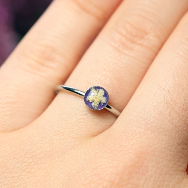 Classic ring with elderberry flower