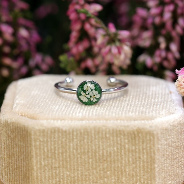 Wild carrot flower ring