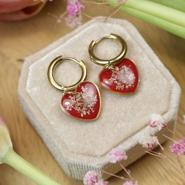 Close to the Heart - Valentine's Day Collection. Heart-shaped earrings with wild carrot flower