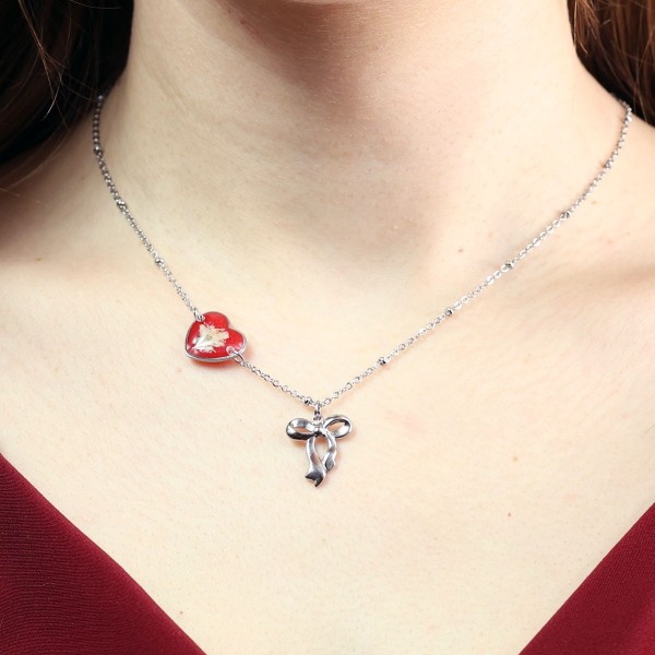 Close to the Heart - Valentine's Day Collection. Classic necklace with gypsophila and bow