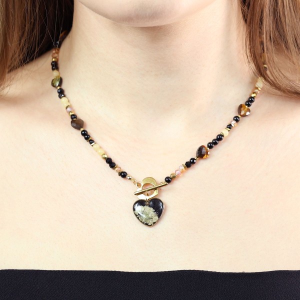 Close to the Heart - Valentine's Day Collection. Heart necklace with wildflowers