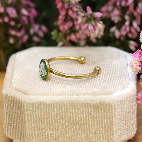 Wild carrot flower ring