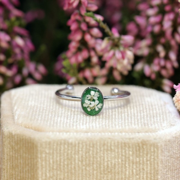 Wild carrot flower ring