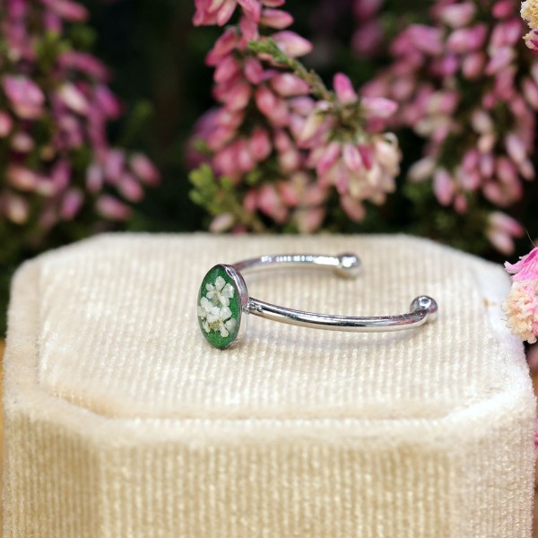 Wild carrot flower ring