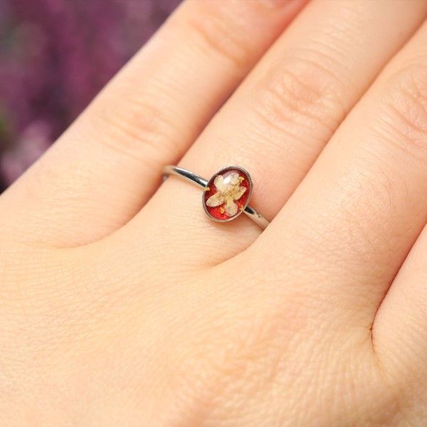 Classic ring with elderberry flower