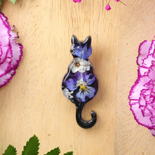 Brooch - Cat Charm of Nature