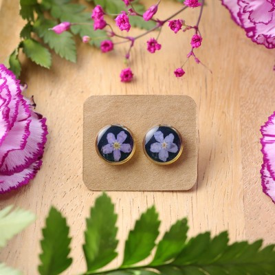 Stud earrings with forget-me-not