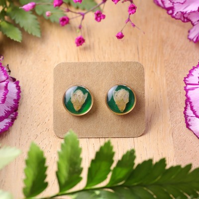 Field flower stud earrings