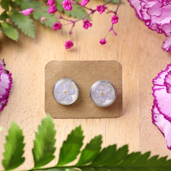 Stud earrings with forget-me-not