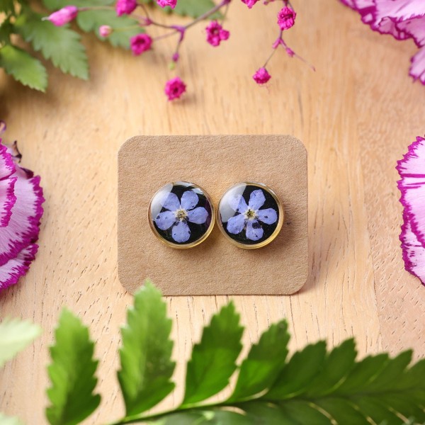 Stud earrings with forget-me-not