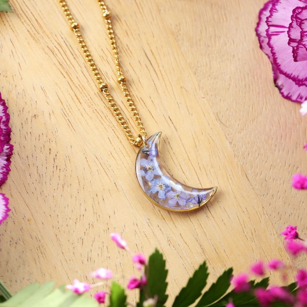 Classic moon necklace with forget-me-nots