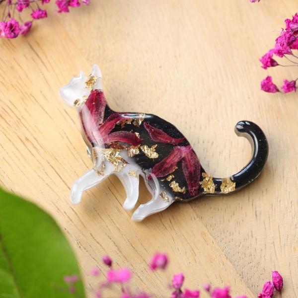 Brooch - Cat Charm of Nature