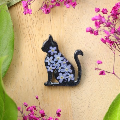Brooch - Cat Charm of Nature