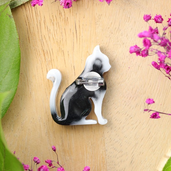 Brooch - Cat Charm of Nature