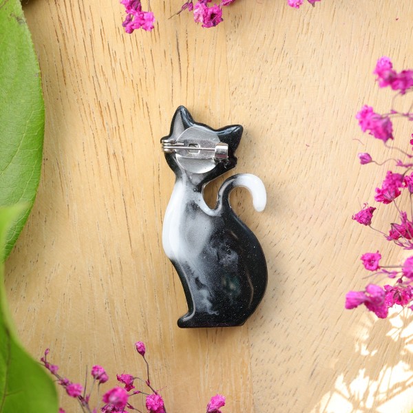Brooch - Cat Charm of Nature