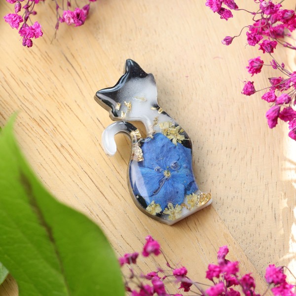 Brooch - Cat Charm of Nature