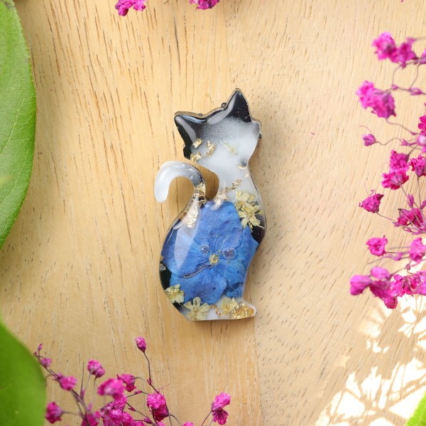 Brooch - Cat Charm of Nature