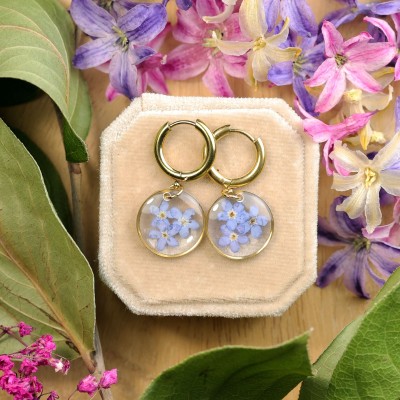 Classic earrings with forget-me-nots