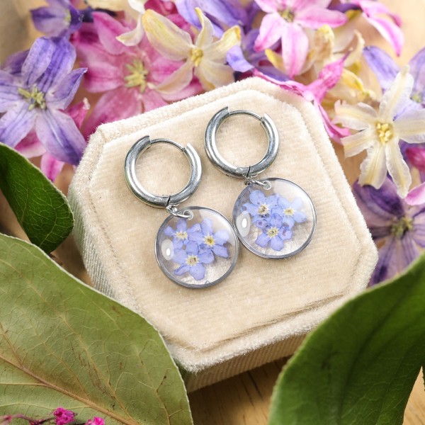 Classic earrings with forget-me-nots