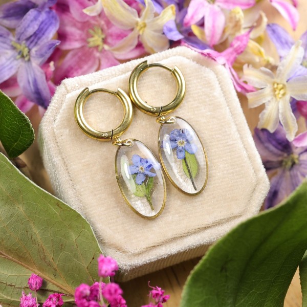 Classic earrings with forget-me-nots