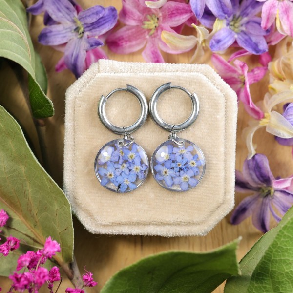 Classic earrings with forget-me-nots