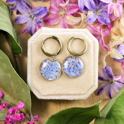 Classic earrings with forget-me-nots