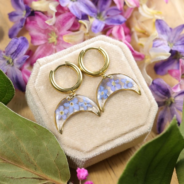 Classic lunula earrings with forget-me-nots