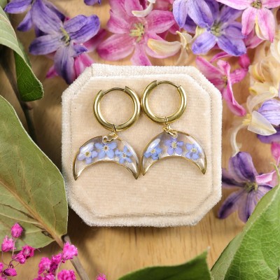 Classic lunula earrings with forget-me-nots