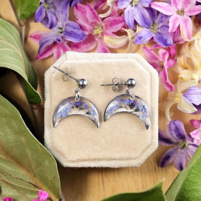 Classic lunula earrings with forget-me-nots